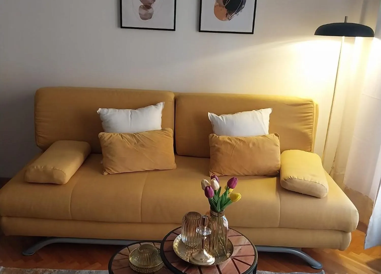 Bel Canto Split Apartment